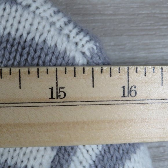 Derek Heart* Women's Long Sleeve Crew Neck Straight Hem Pullover Sweater~ Medium - Picture 5 of 10